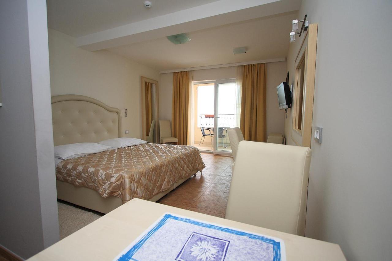 Aparthotel Natalia Podgora Exteriér fotografie